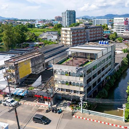 Quip Bed & Breakfast Phuket Екстериор снимка